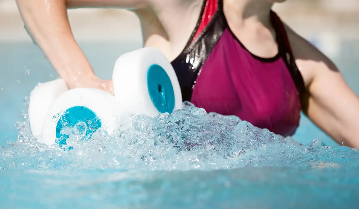 New Year’s Resolution: The Health Benefits of a Backyard Swimming Pool