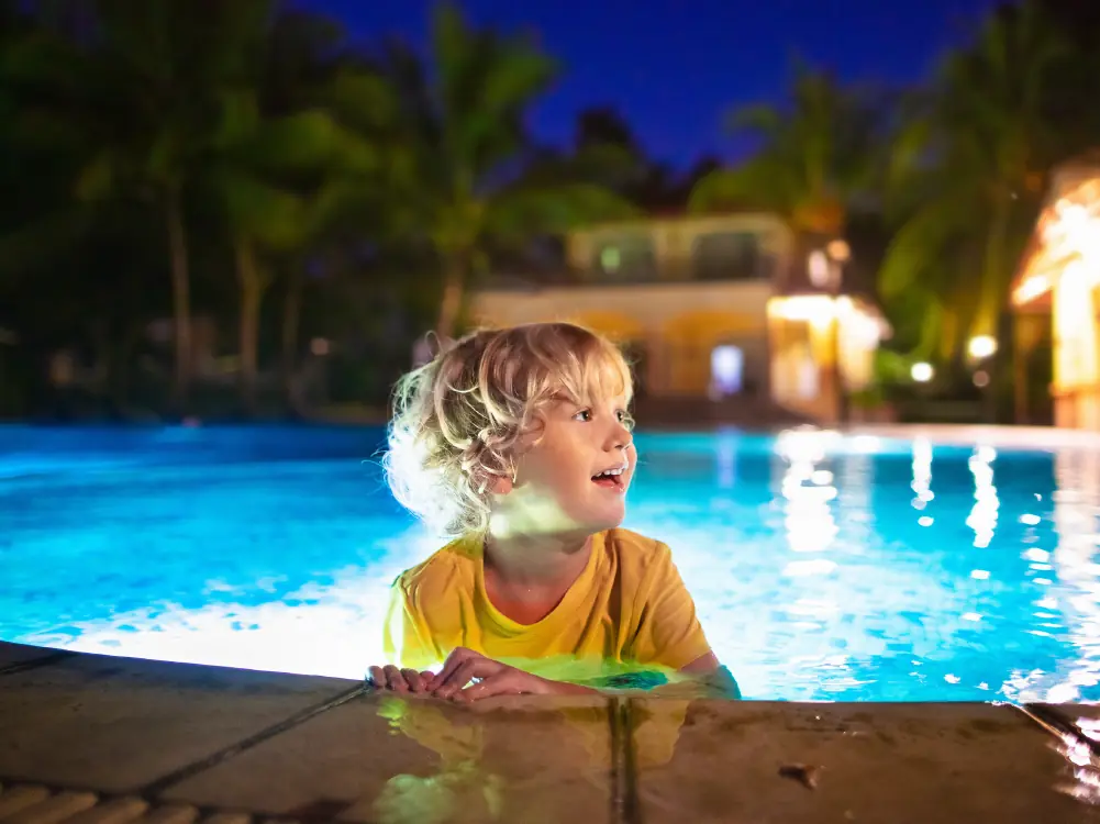 Health benefits of swimming at night: better sleep quality