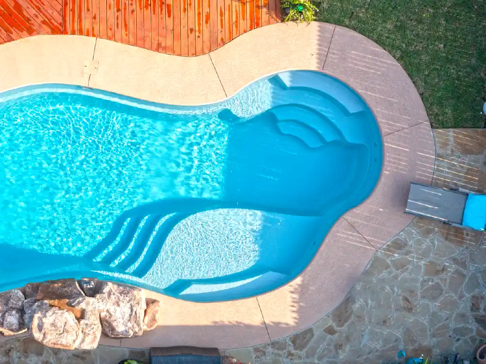 POOL SUSTAINABILITY: responsible landscaping choices