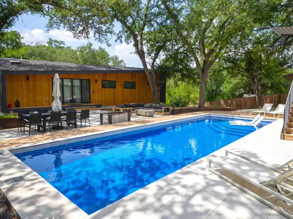 AvivaWeb-Dynasty-5Intro THE WINNING INSTALLATION: vogue 40 in tahiti blue