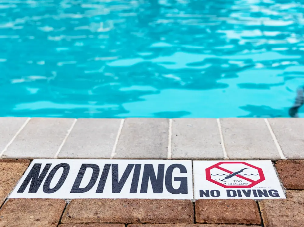 Top tips from Aviva on keeping children safe around the pool