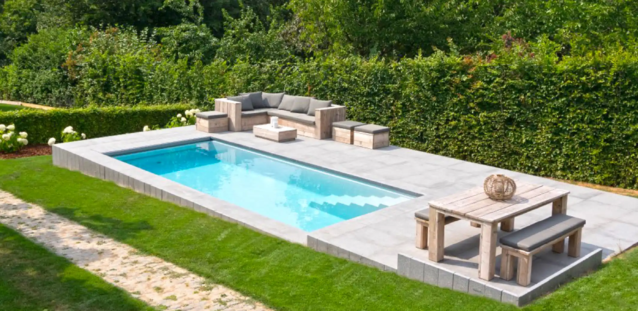 Key Features of The Chic backyard swimming pool